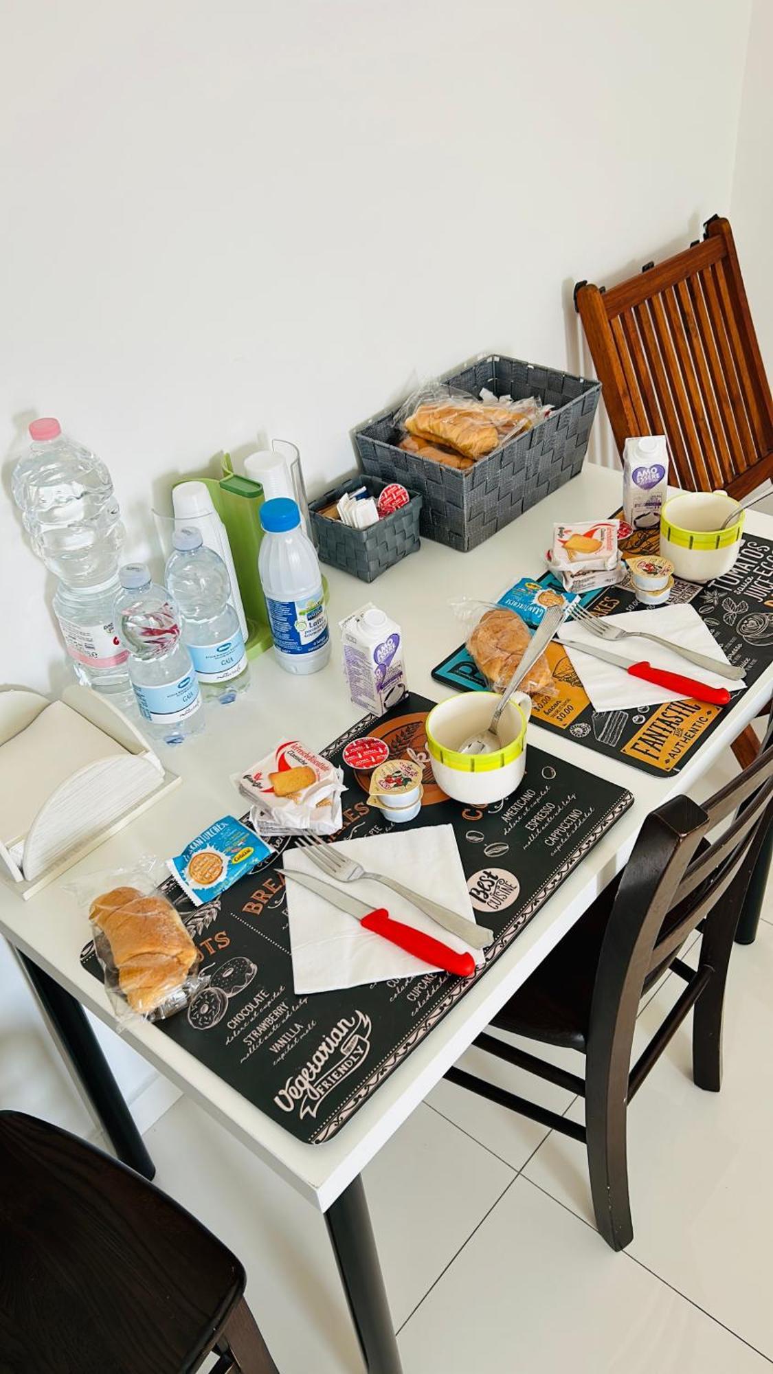 Bed and Breakfast The House Fiera Di Roma Aeroporto Fiumicino Ponte Galeria Exterior foto