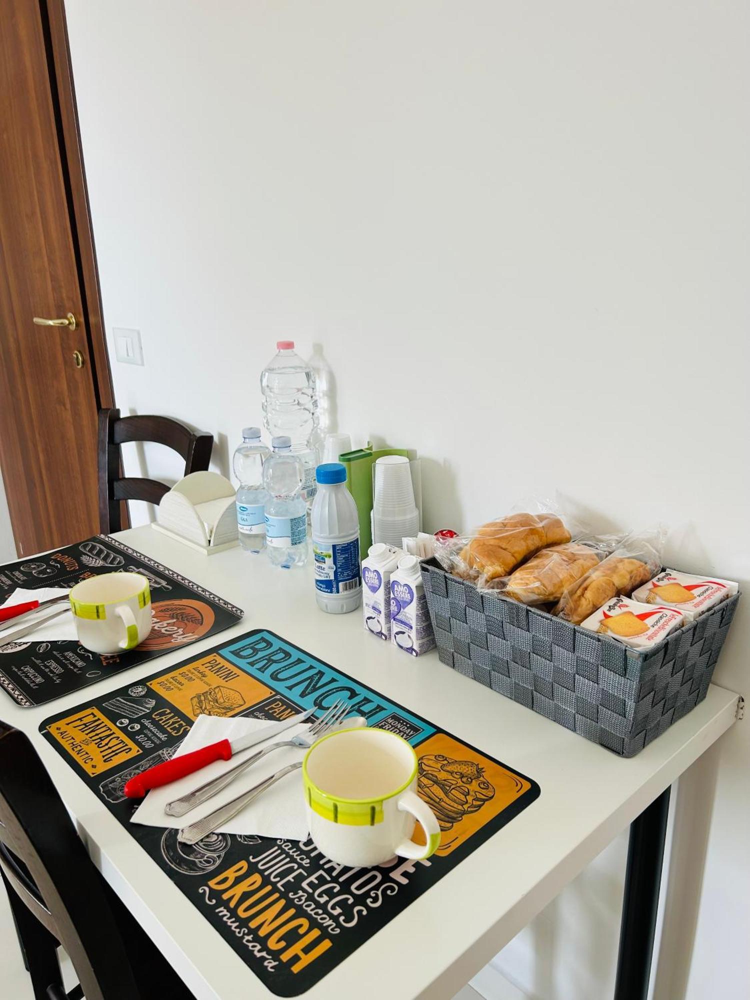 Bed and Breakfast The House Fiera Di Roma Aeroporto Fiumicino Ponte Galeria Exterior foto