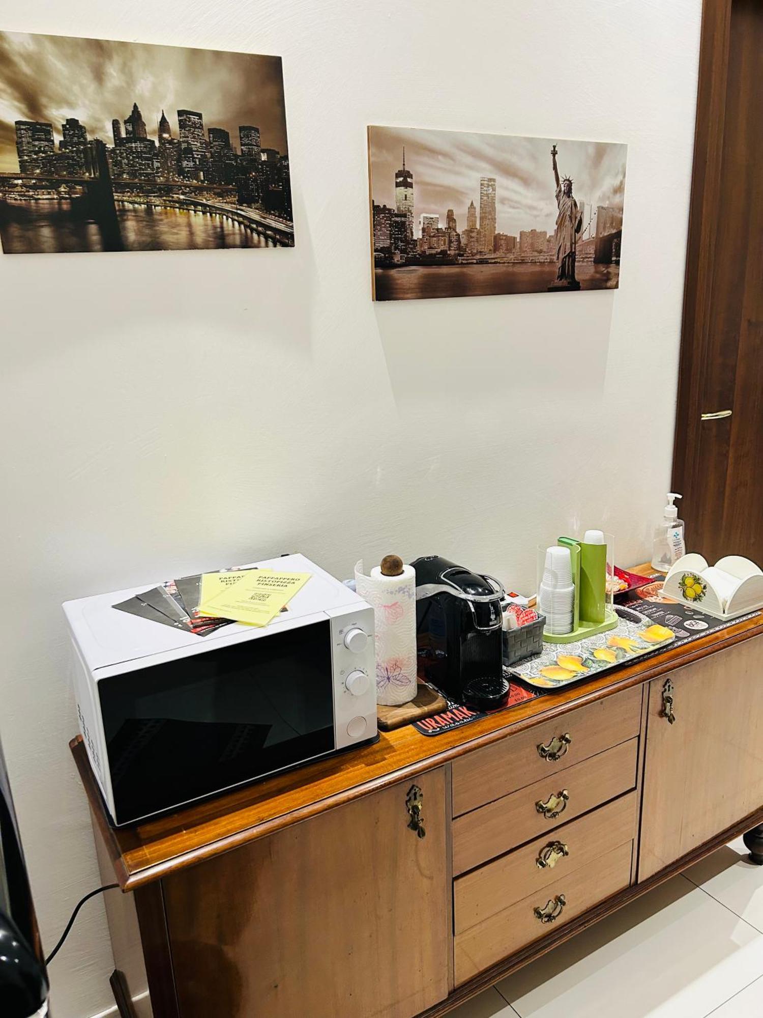 Bed and Breakfast The House Fiera Di Roma Aeroporto Fiumicino Ponte Galeria Exterior foto